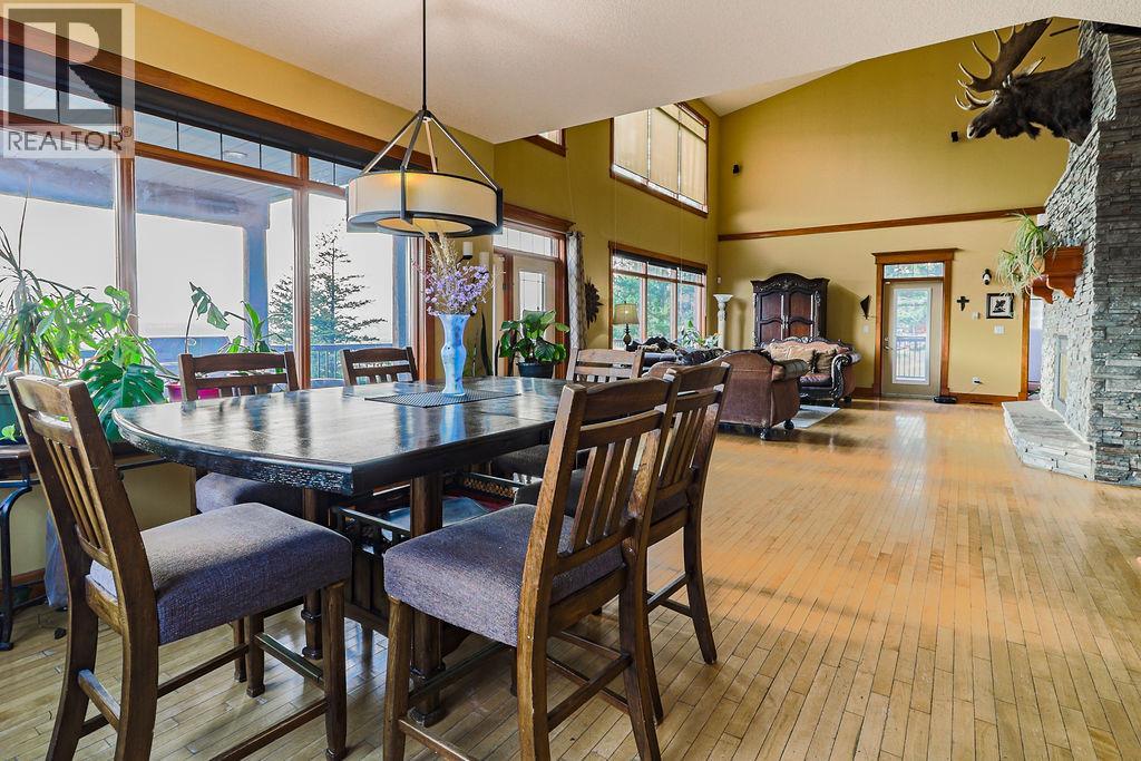 4931 MOUNTAIN VIEW Drive, Fairmont Hot Springs