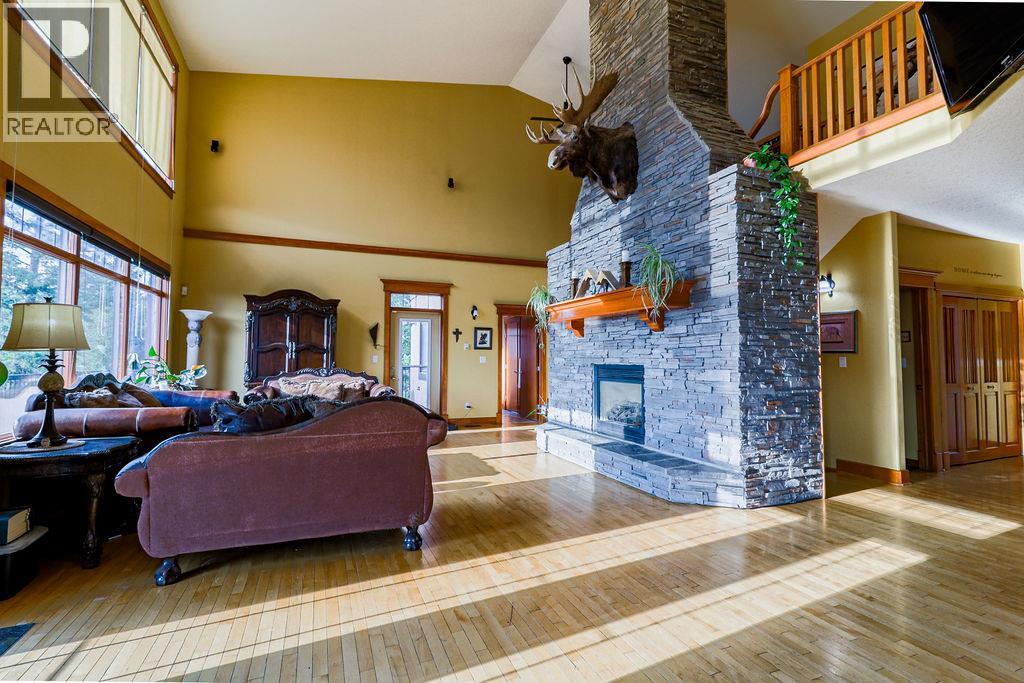 4931 MOUNTAIN VIEW Drive, Fairmont Hot Springs
