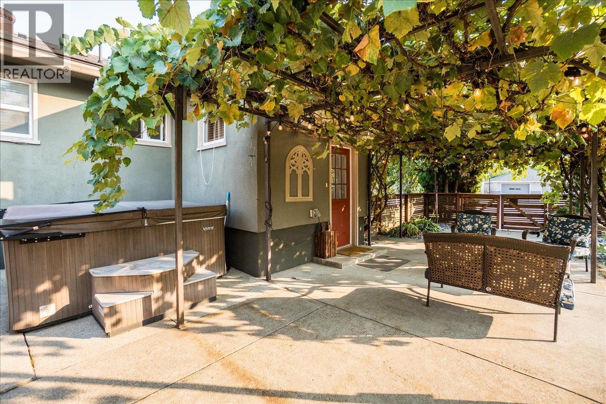 295 9th Avenue, Montrose