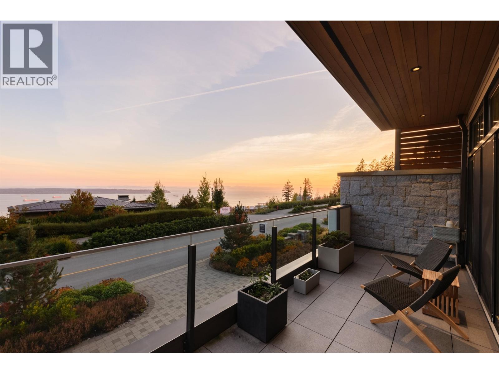 2821 CHIPPENDALE ROAD, West Vancouver