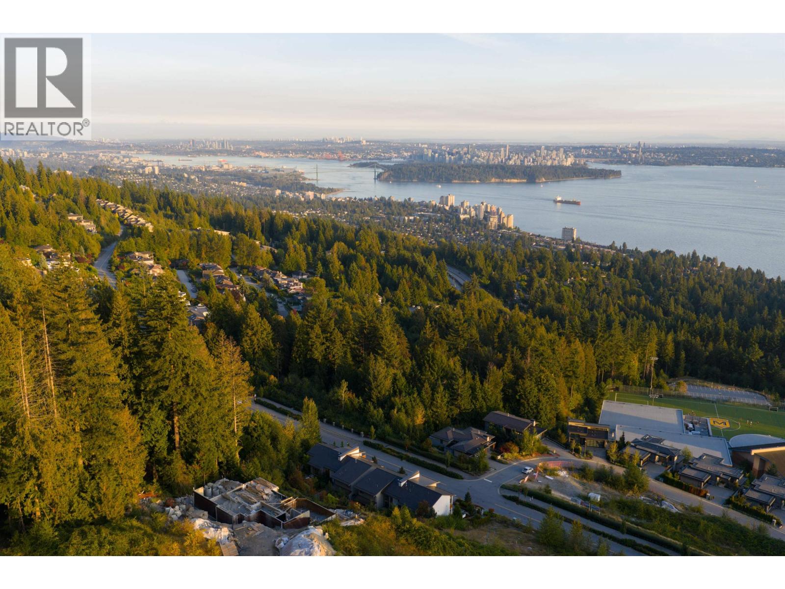 2821 CHIPPENDALE ROAD, West Vancouver