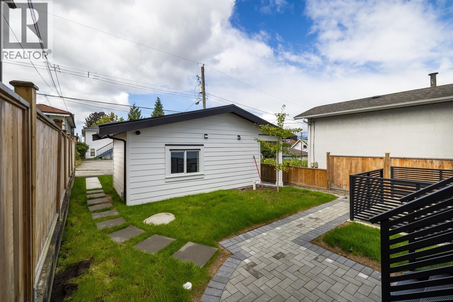 1155 RENFREW STREET, Vancouver