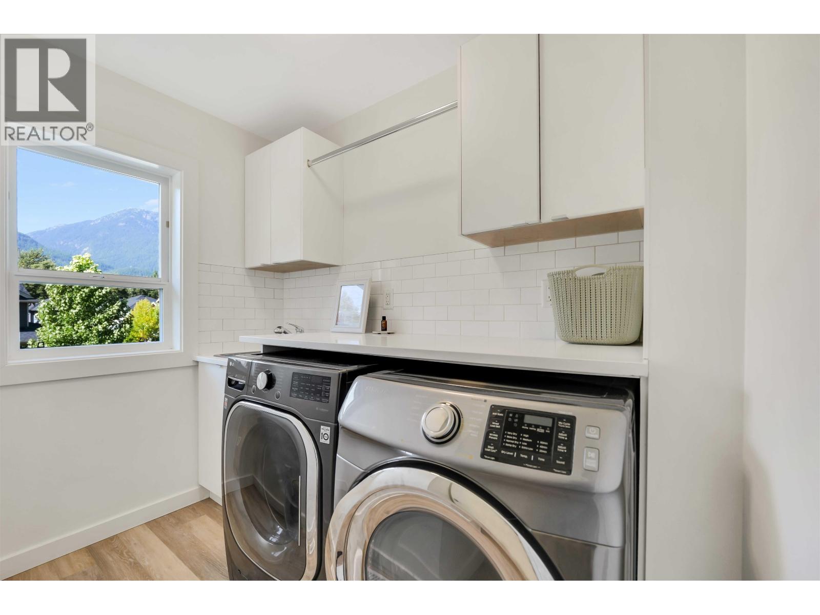39140 CARDINAL DRIVE, Squamish