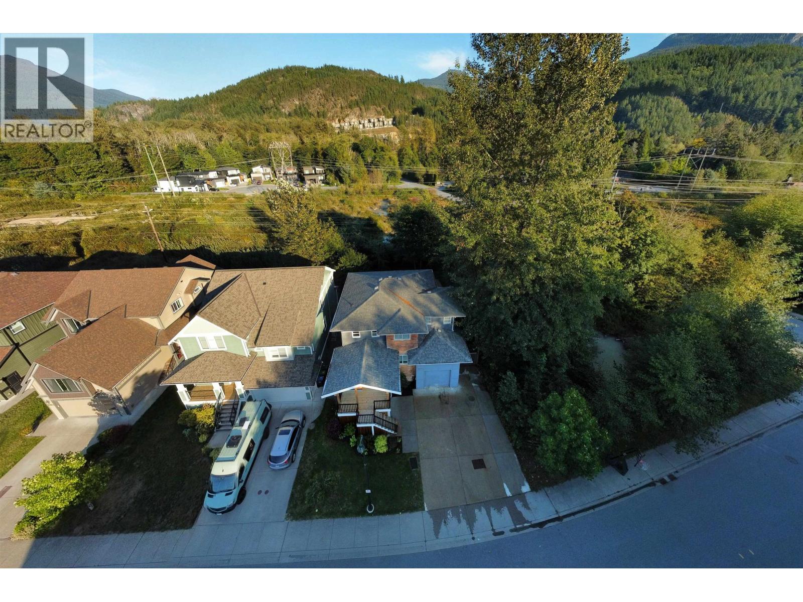 39140 CARDINAL DRIVE, Squamish
