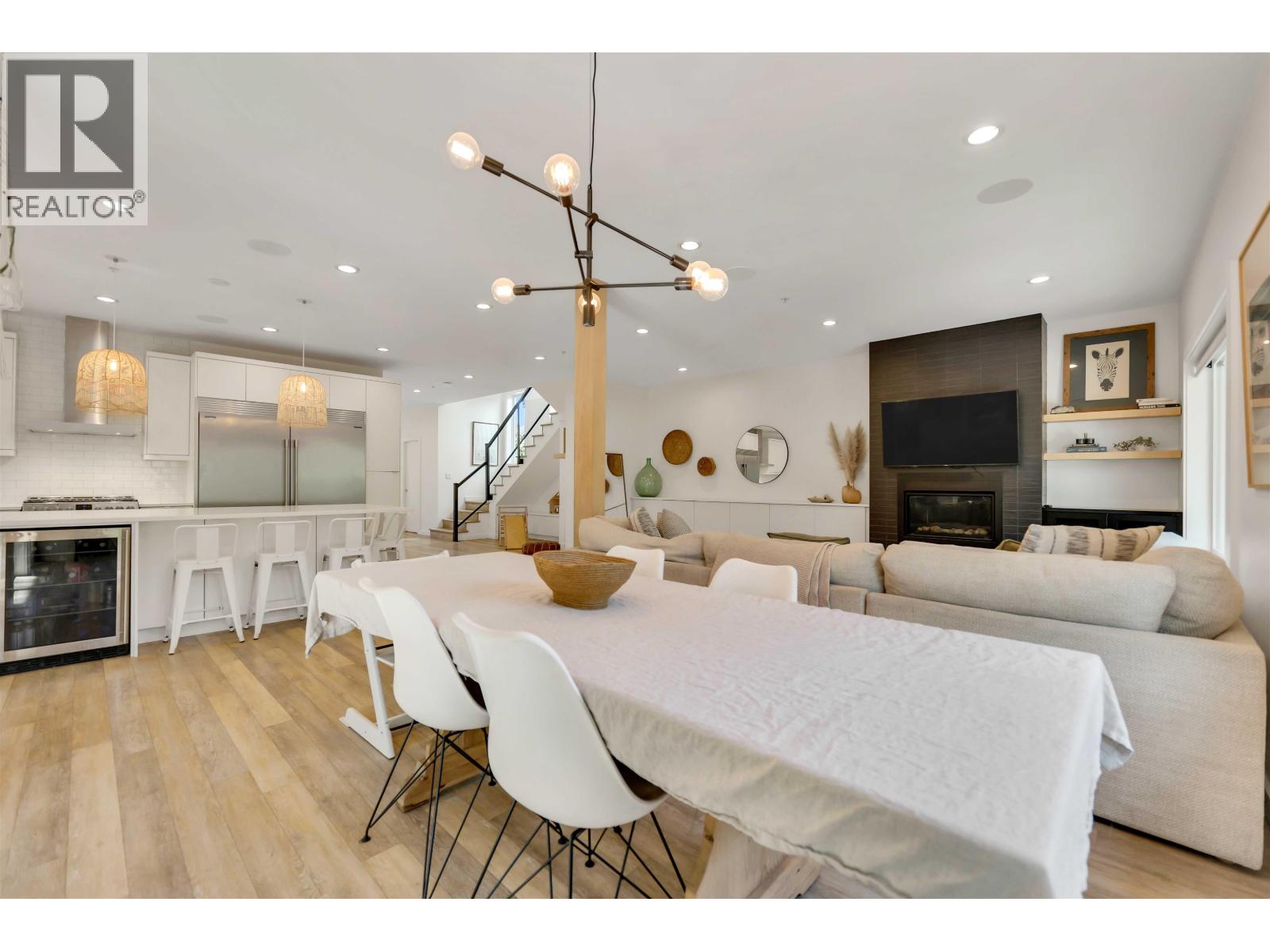 39140 CARDINAL DRIVE, Squamish