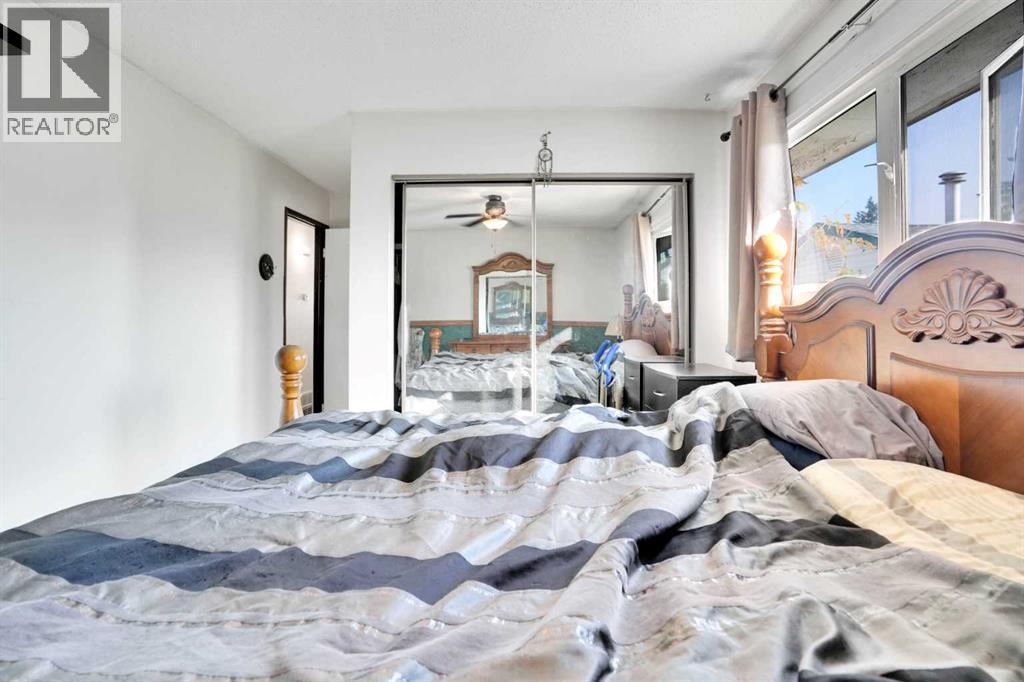 Single Family House Bi-level for Sale in  Rundlewood Drive NE Rundle Calgary 