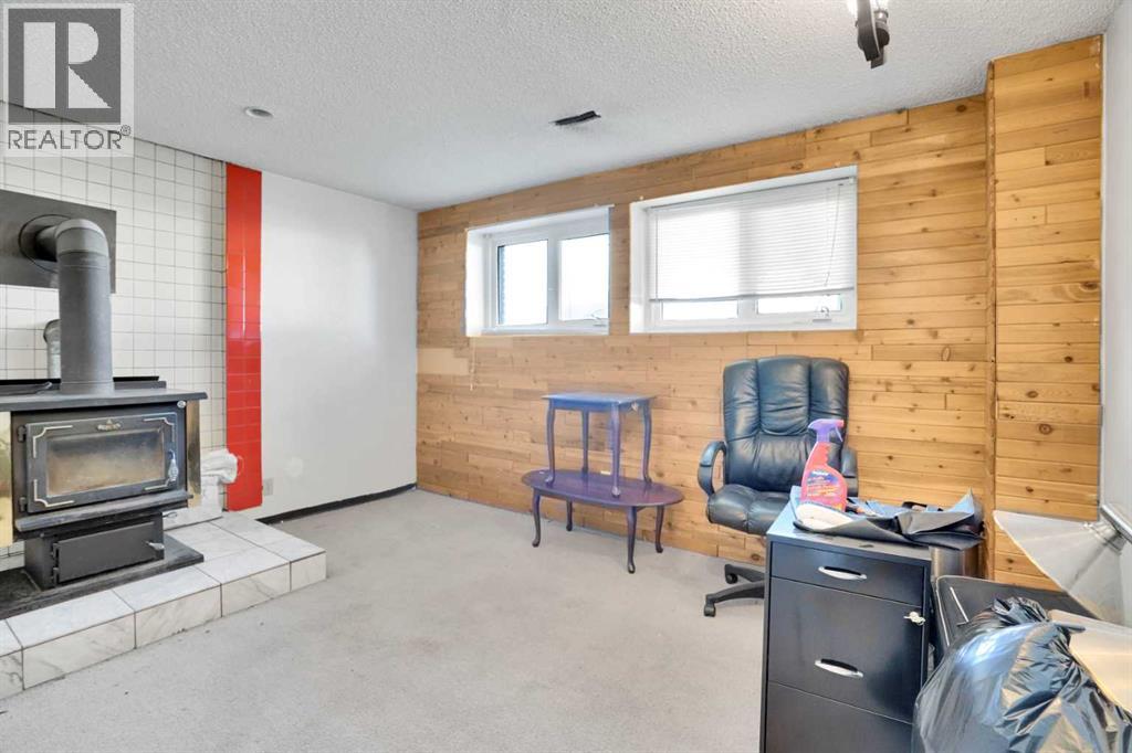 Single Family House Bi-level for Sale in  Rundlewood Drive NE Rundle Calgary 