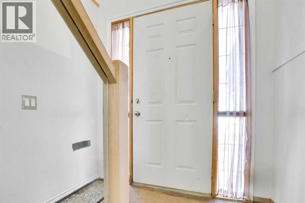 Single Family House Bi-level for Sale in  Rundlewood Drive NE Rundle Calgary 