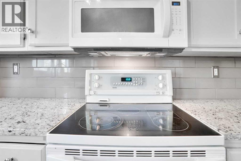 Single Family House Bi-level for Sale in  Rundlewood Drive NE Rundle Calgary 