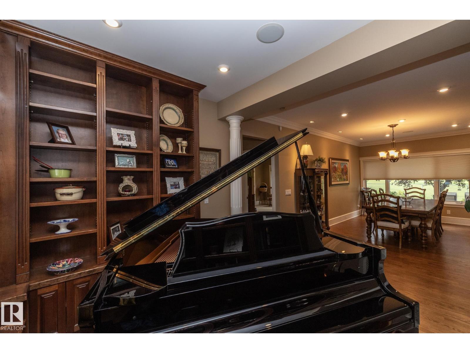 63 FAIRWAY DR NW, Edmonton