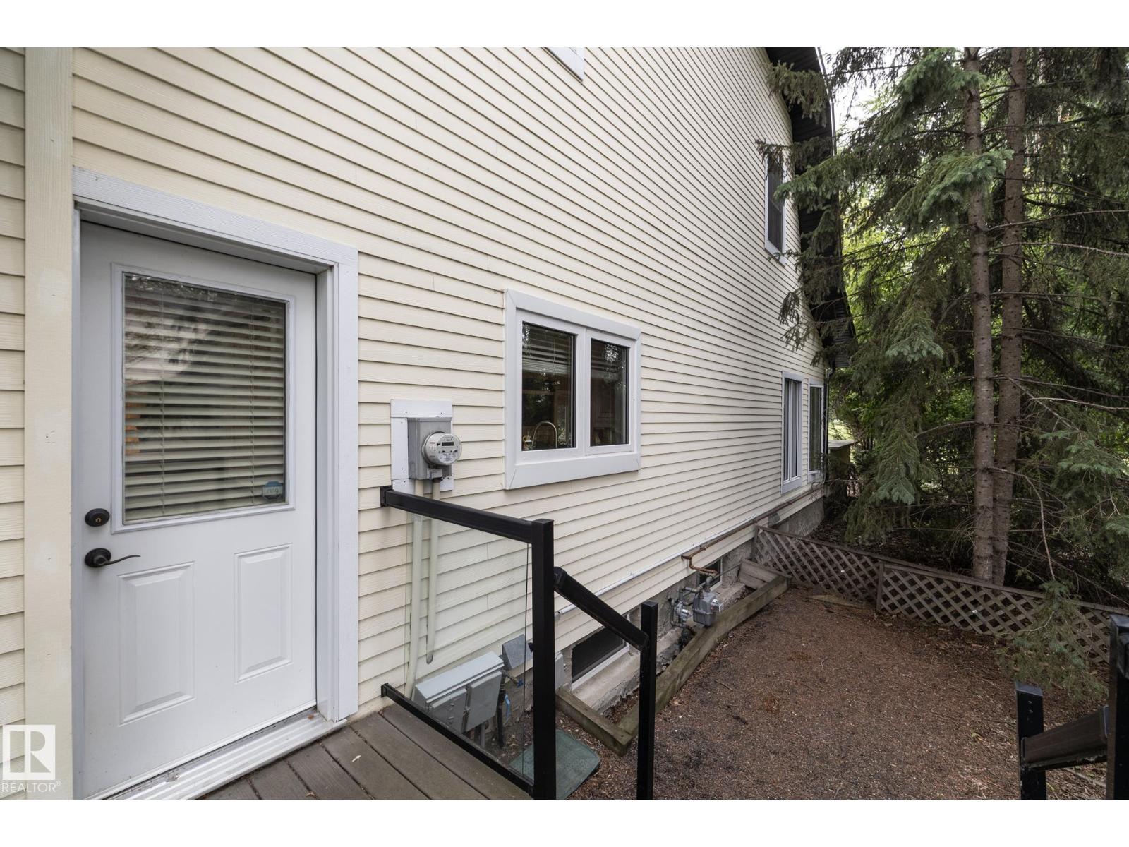 63 FAIRWAY DR NW, Edmonton