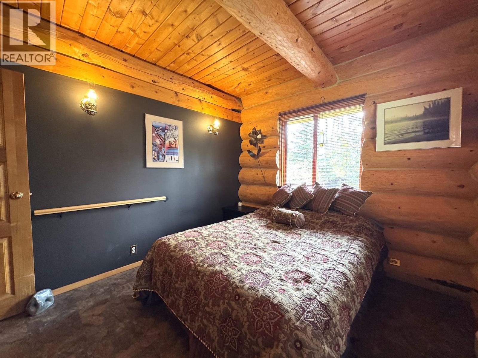 13819 GOLF COURSE ROAD, Charlie Lake
