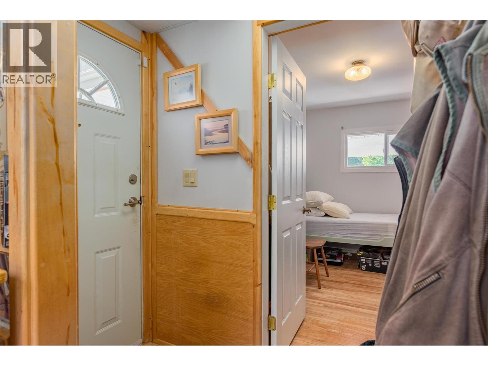 2828 9th Avenue, Castlegar