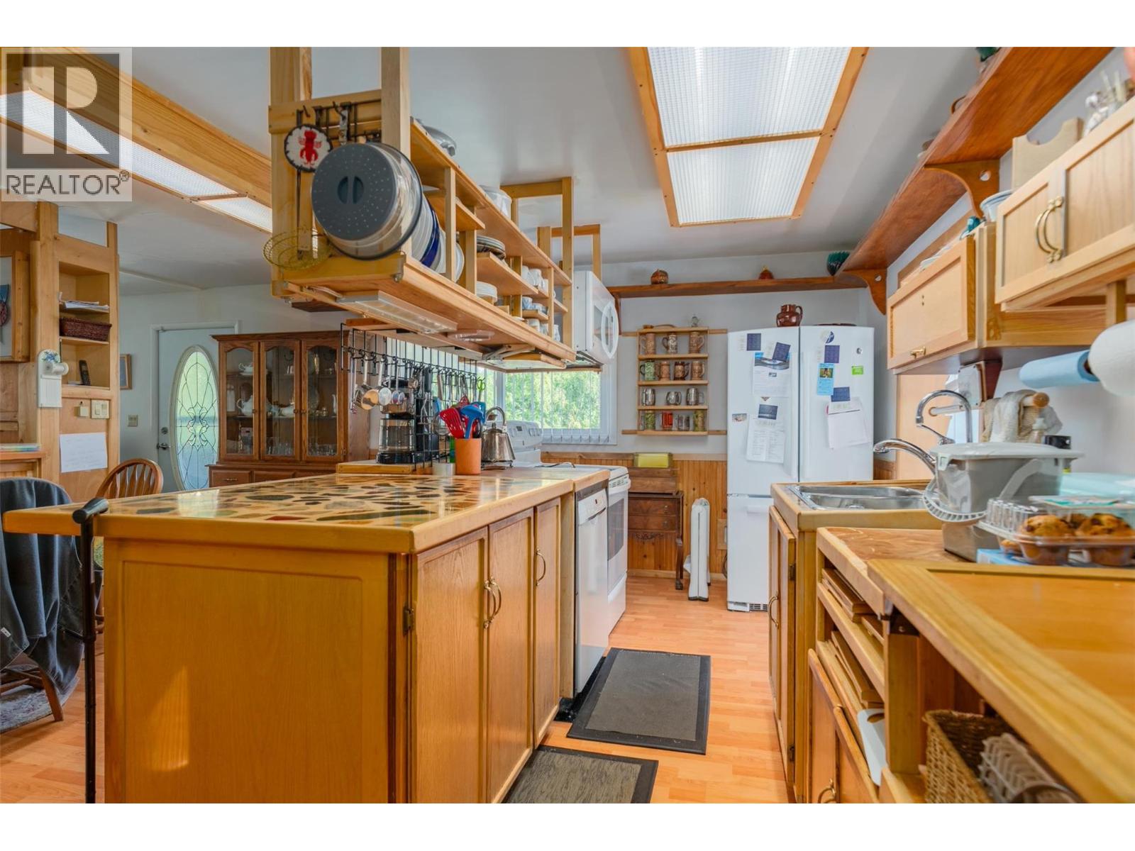 2828 9th Avenue, Castlegar