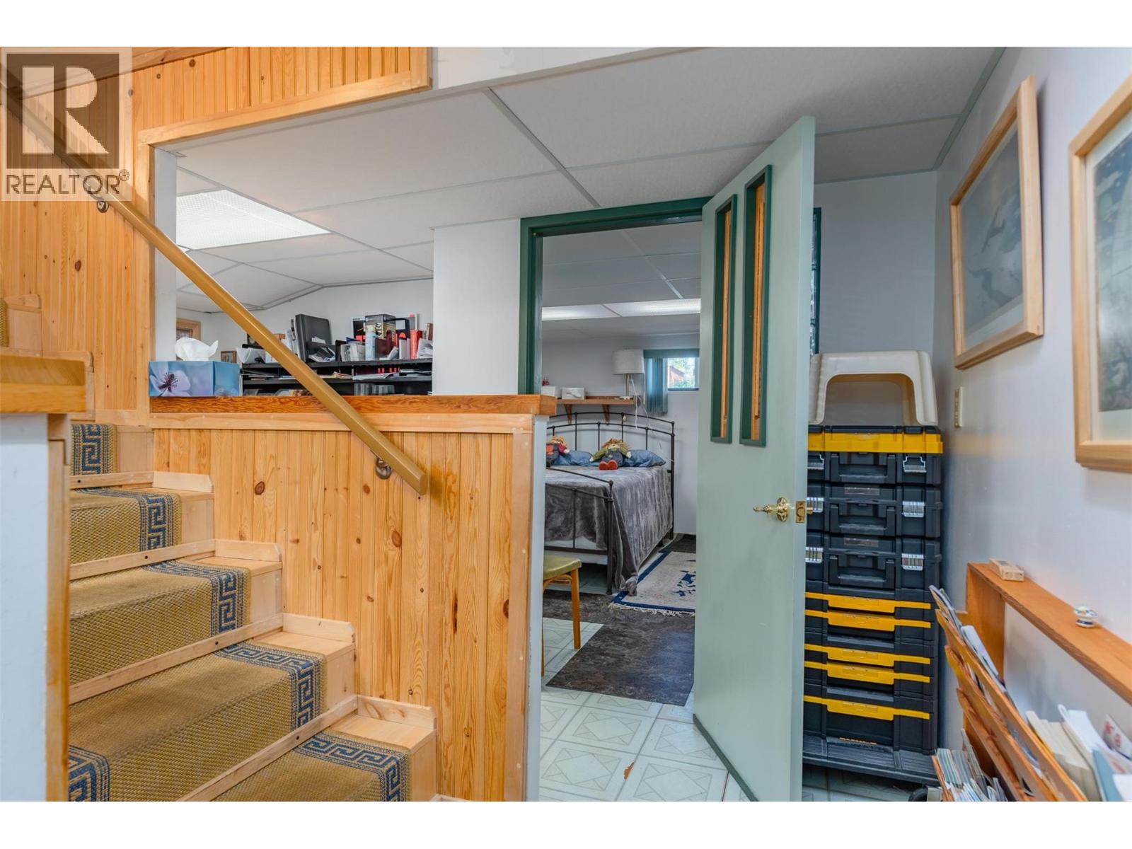 2828 9th Avenue, Castlegar