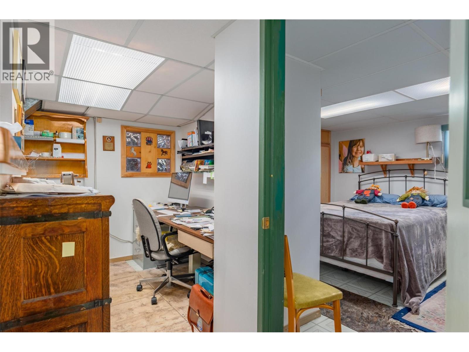 2828 9th Avenue, Castlegar