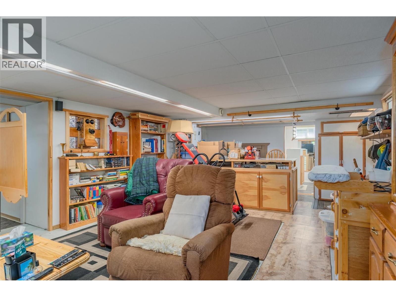2828 9th Avenue, Castlegar