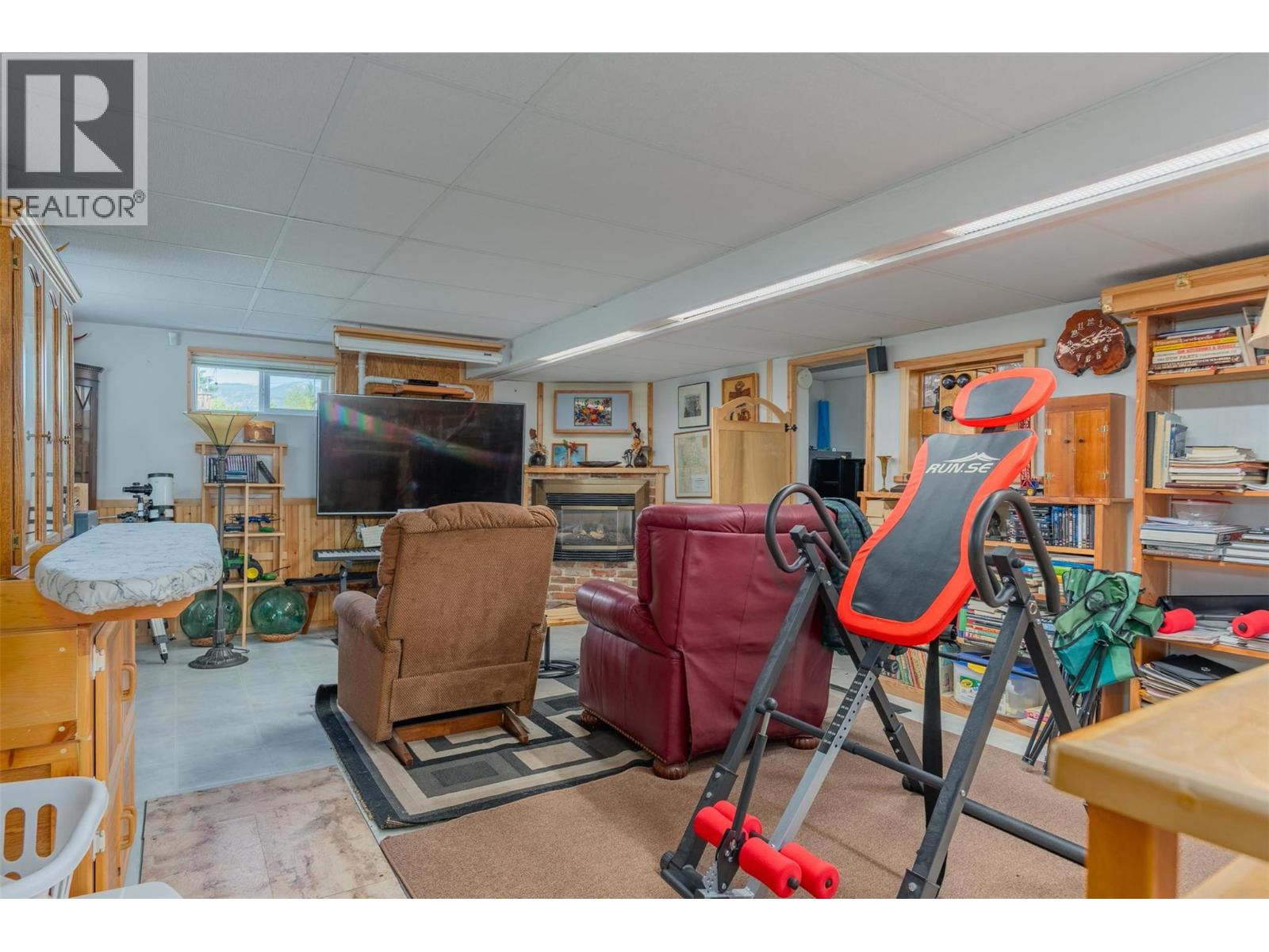 2828 9th Avenue, Castlegar