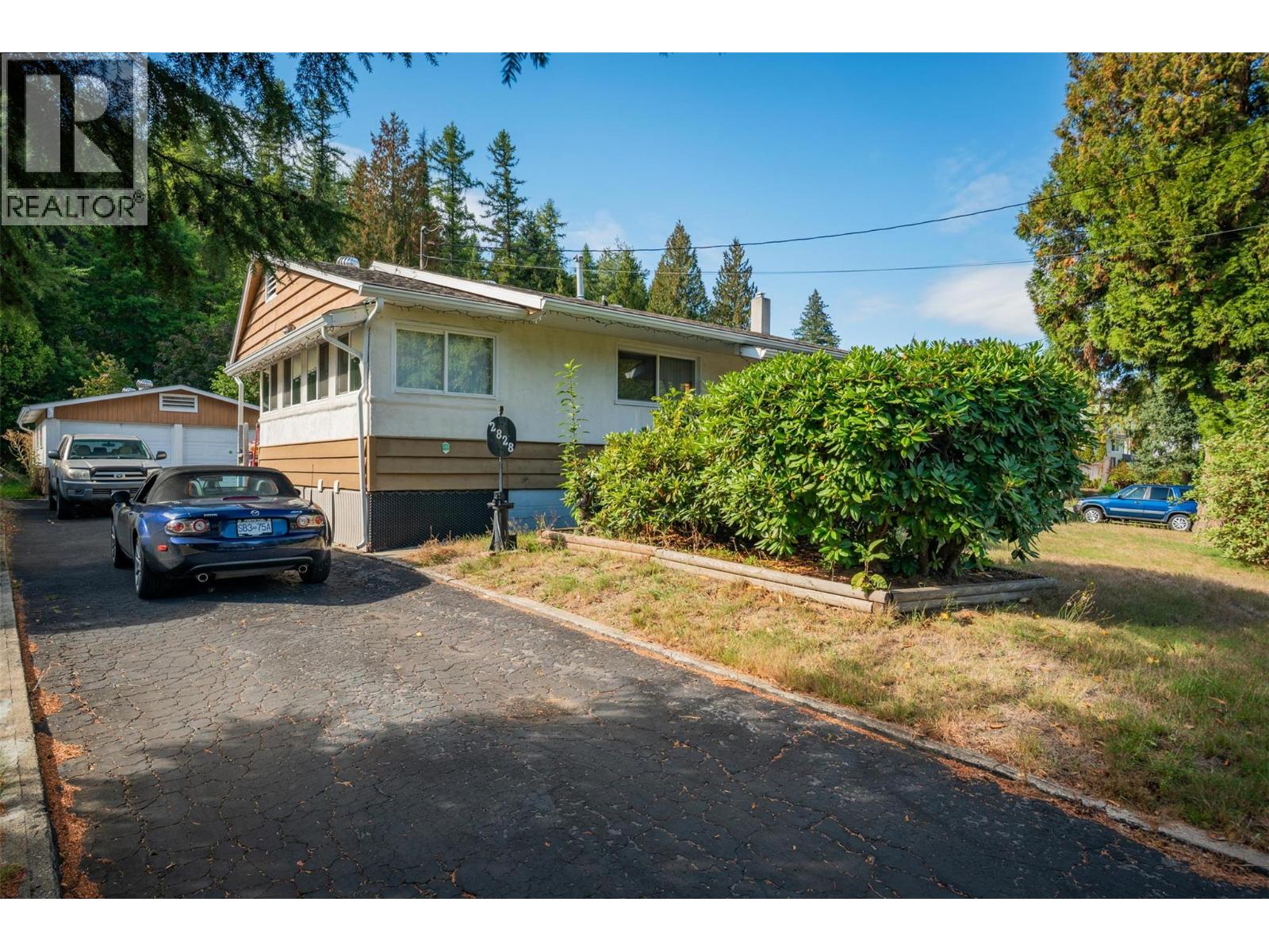 2828 9th Avenue, Castlegar