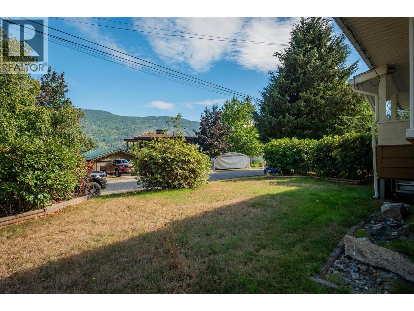 2828 9th Avenue, Castlegar