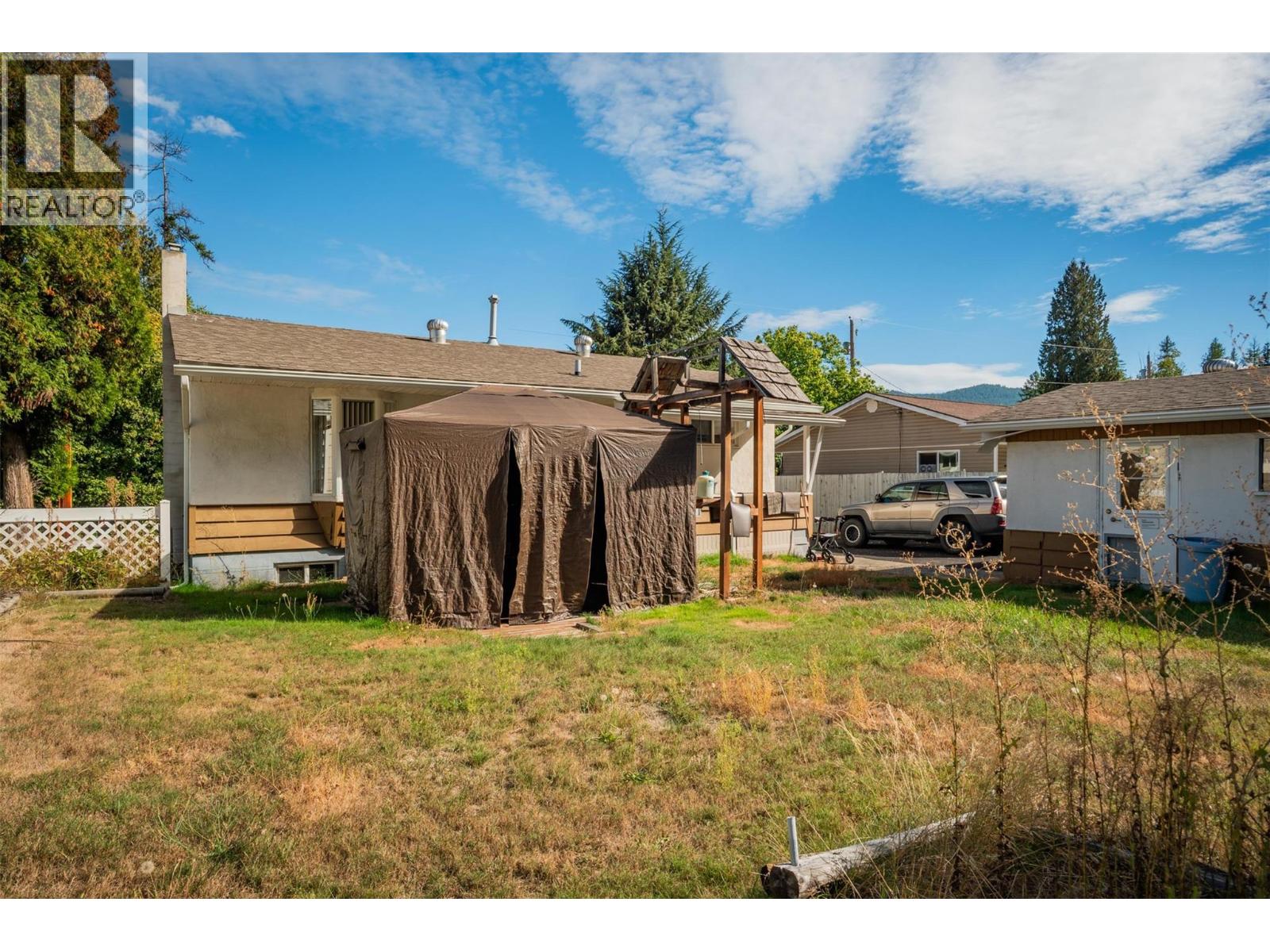 2828 9th Avenue, Castlegar