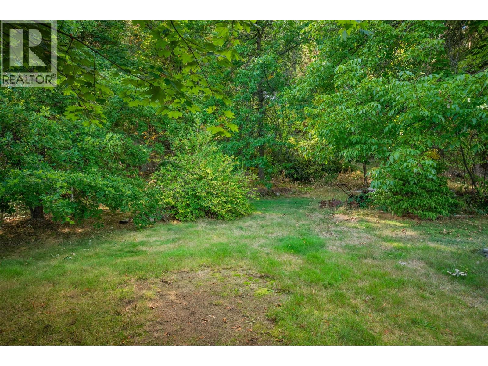 2828 9th Avenue, Castlegar