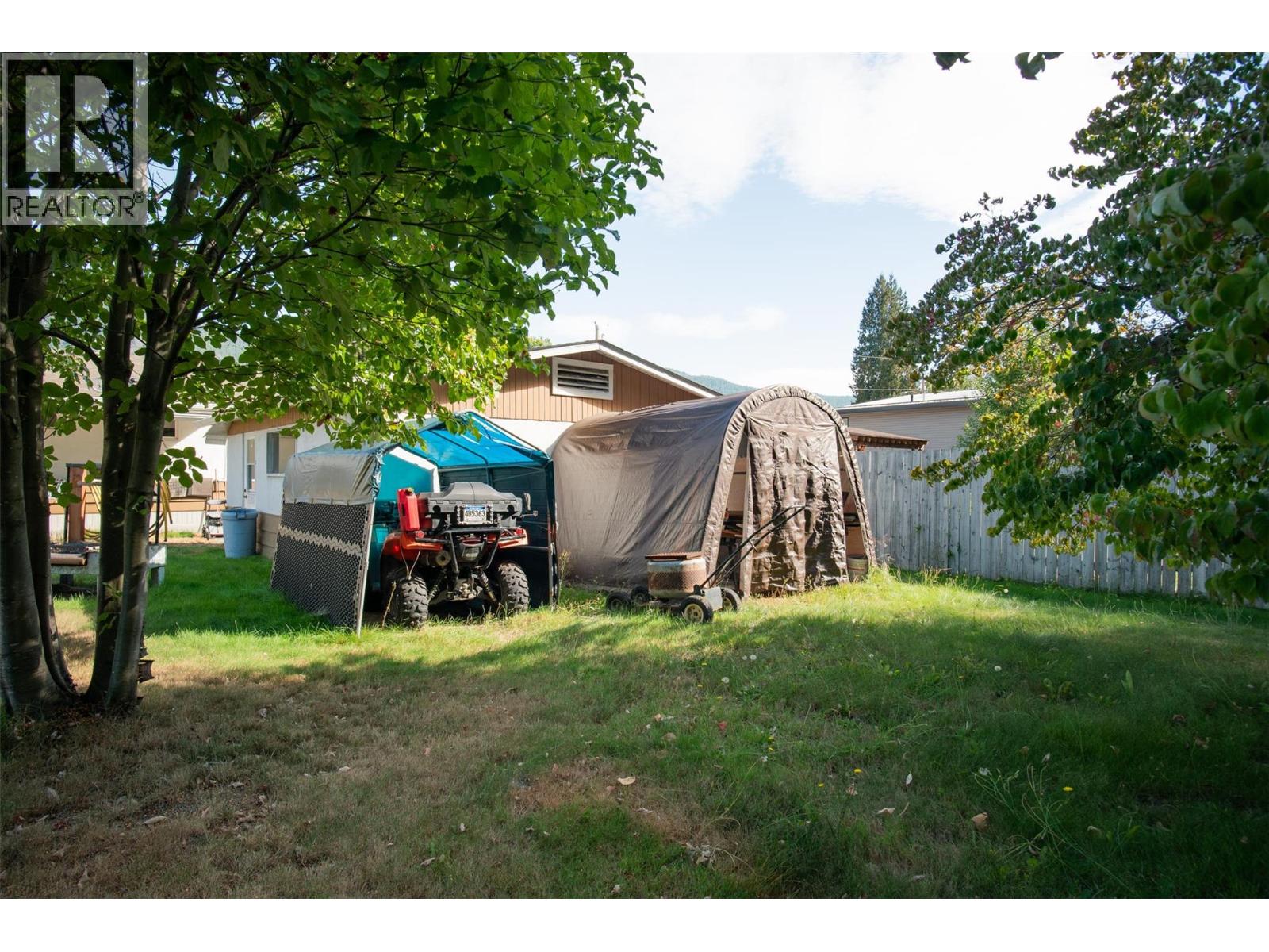 2828 9th Avenue, Castlegar
