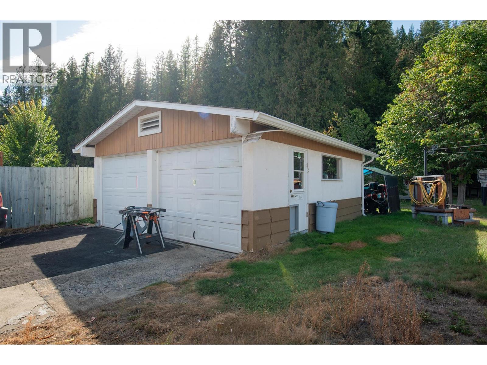 2828 9th Avenue, Castlegar