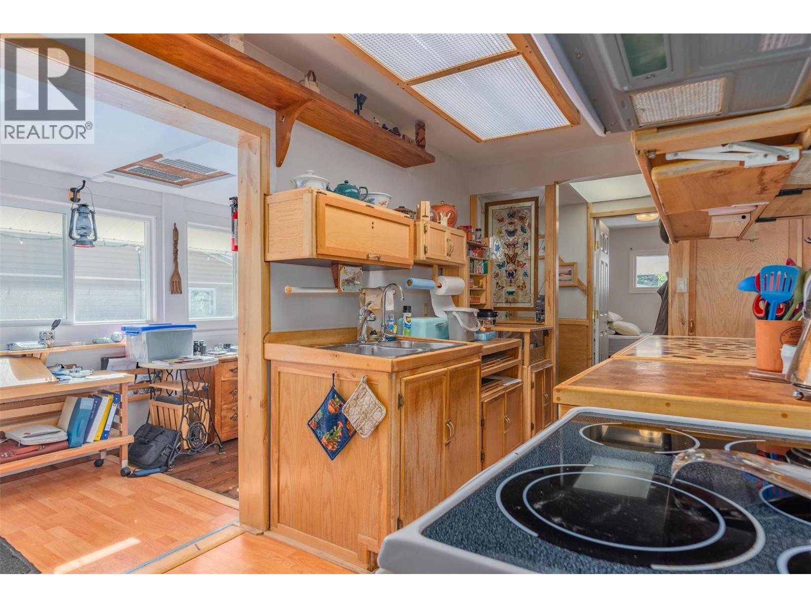 2828 9th Avenue, Castlegar