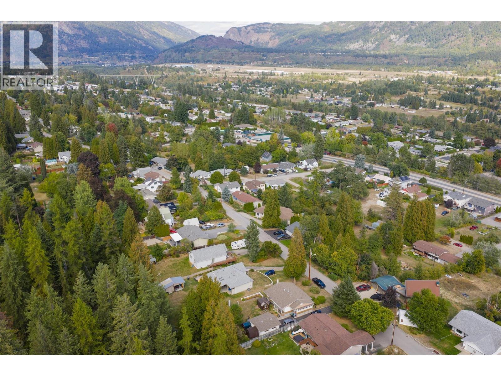 2828 9th Avenue, Castlegar