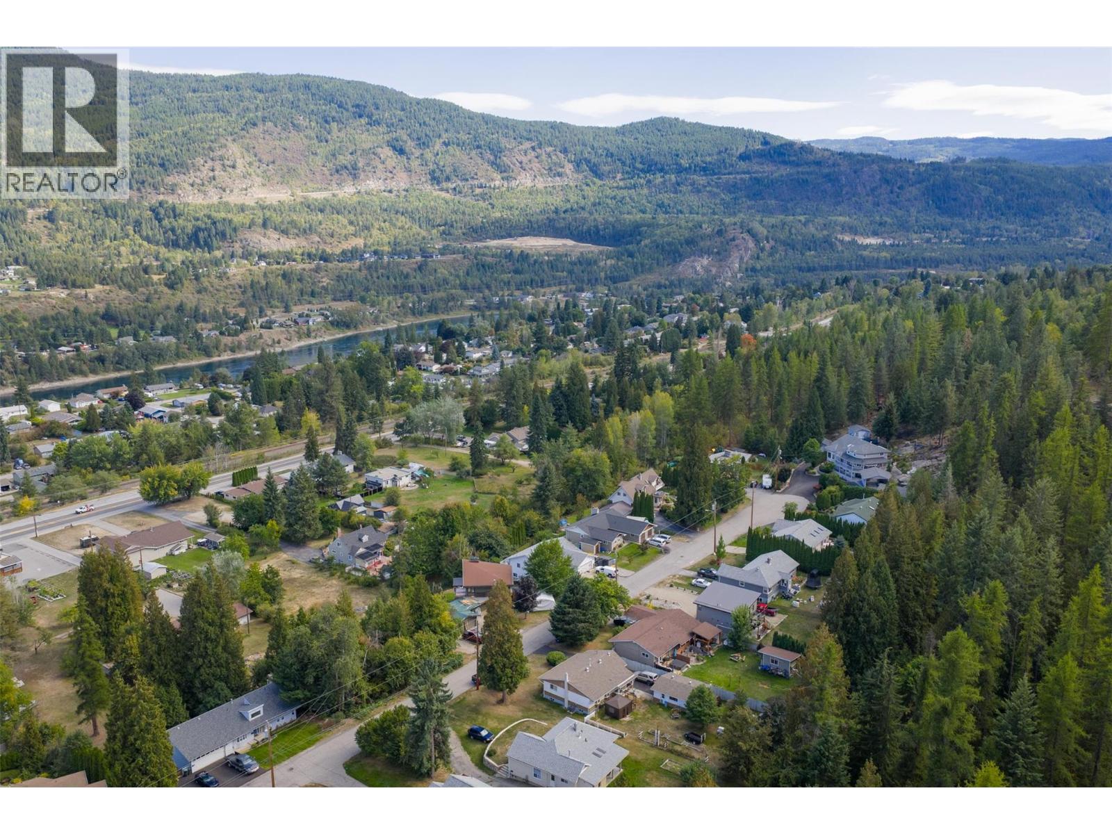 2828 9th Avenue, Castlegar
