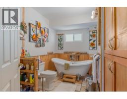 2828 9th Avenue, Castlegar, BC V1N2Z1 Photo 16