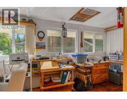 Family room - 2828 9th Avenue, Castlegar, BC V1N2Z1 Photo 6