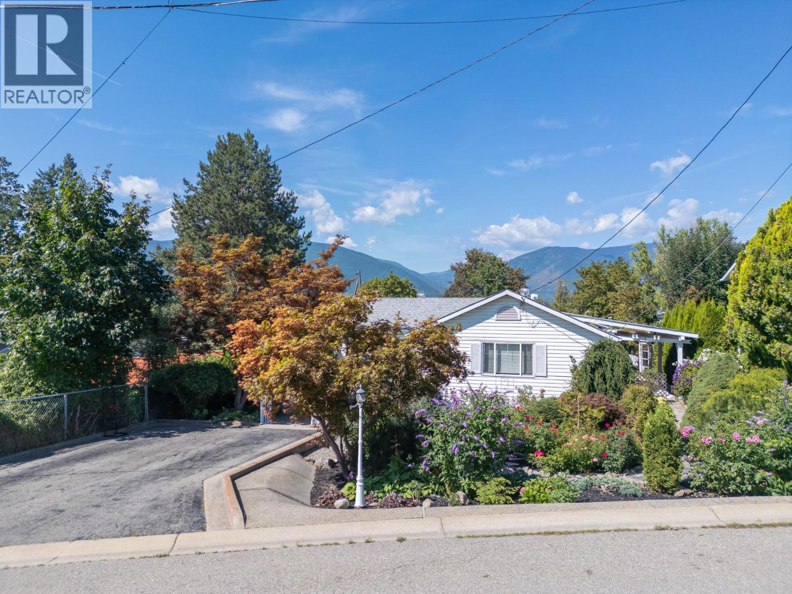 511 10TH Avenue, Creston