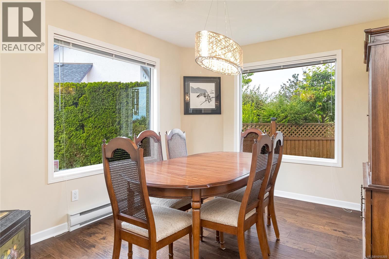 639 Eagle Tree Close, Parksville