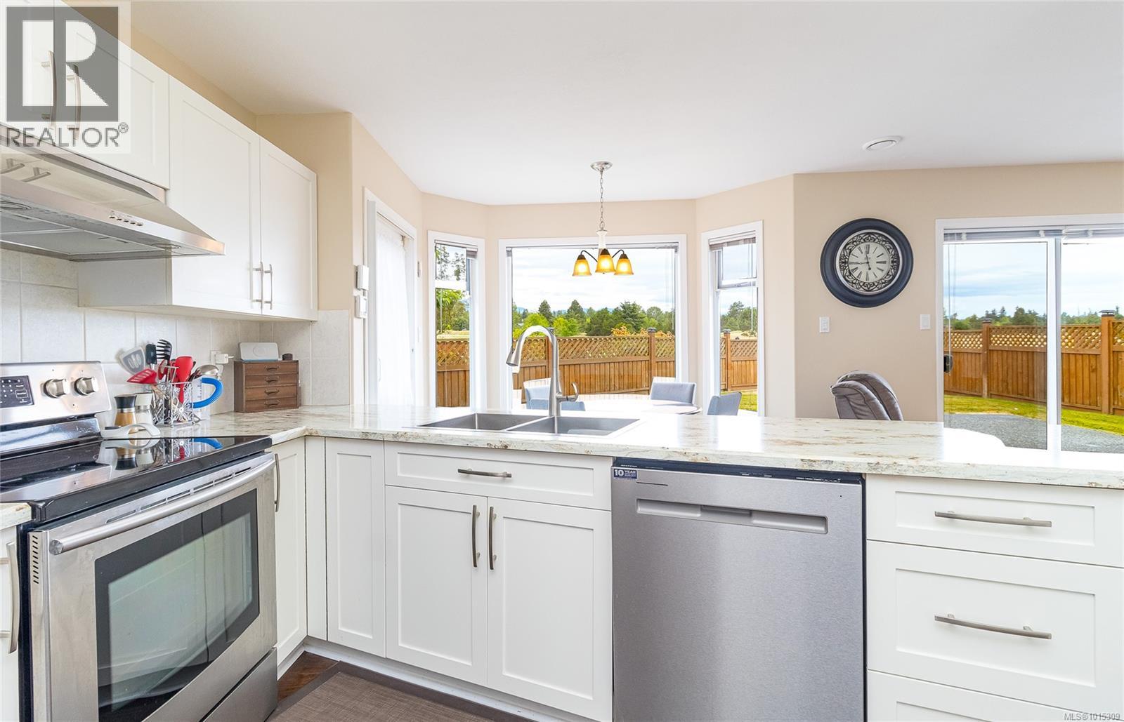 639 Eagle Tree Close, Parksville