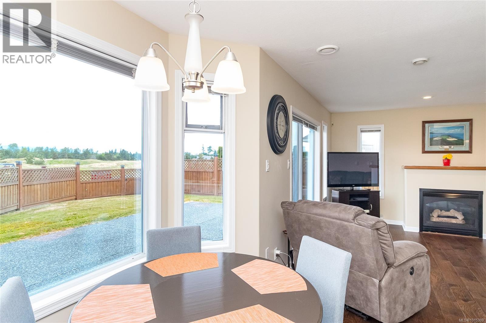 639 Eagle Tree Close, Parksville