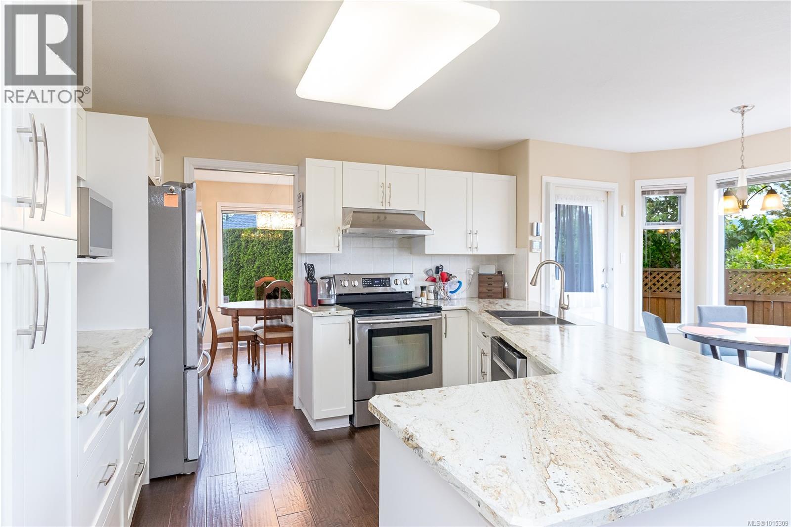 639 Eagle Tree Close, Parksville