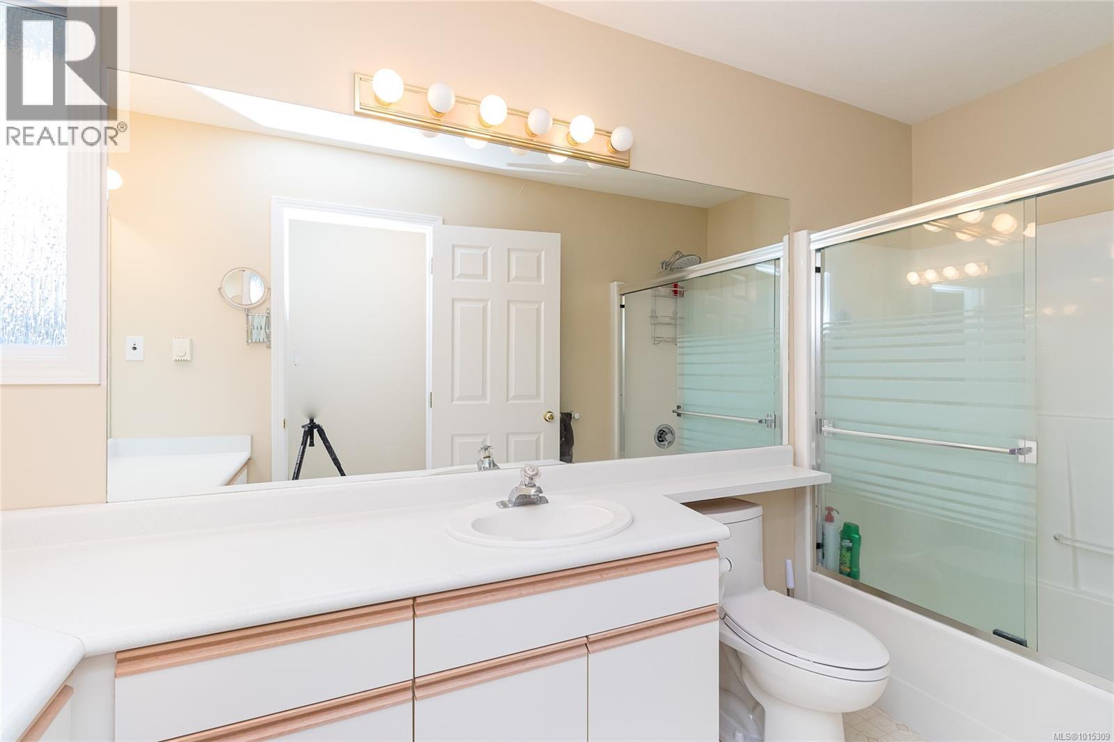 639 Eagle Tree Close, Parksville
