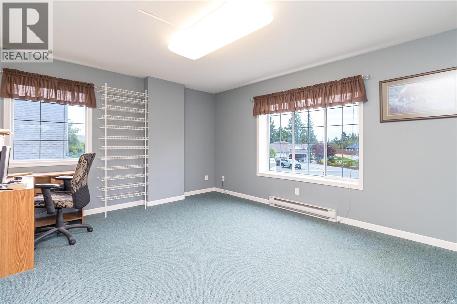 639 Eagle Tree Close, Parksville