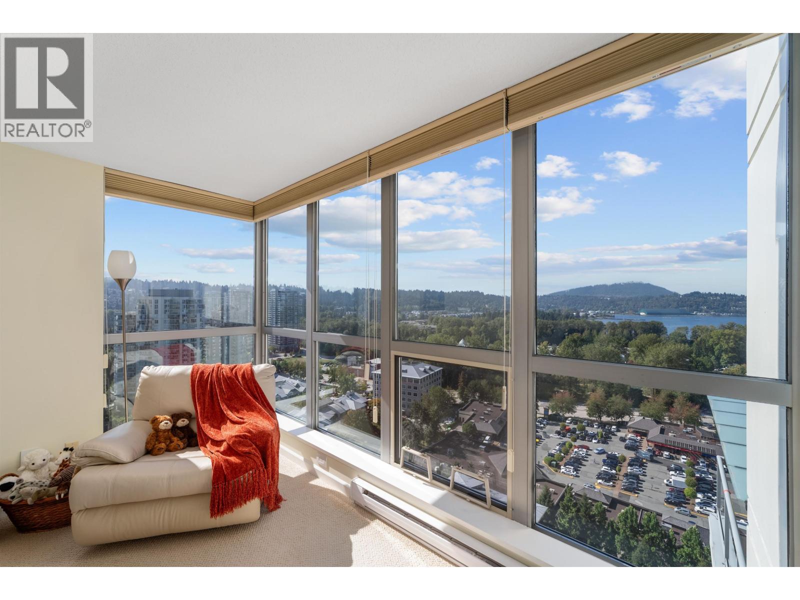 2103 290 NEWPORT DRIVE, Port Moody