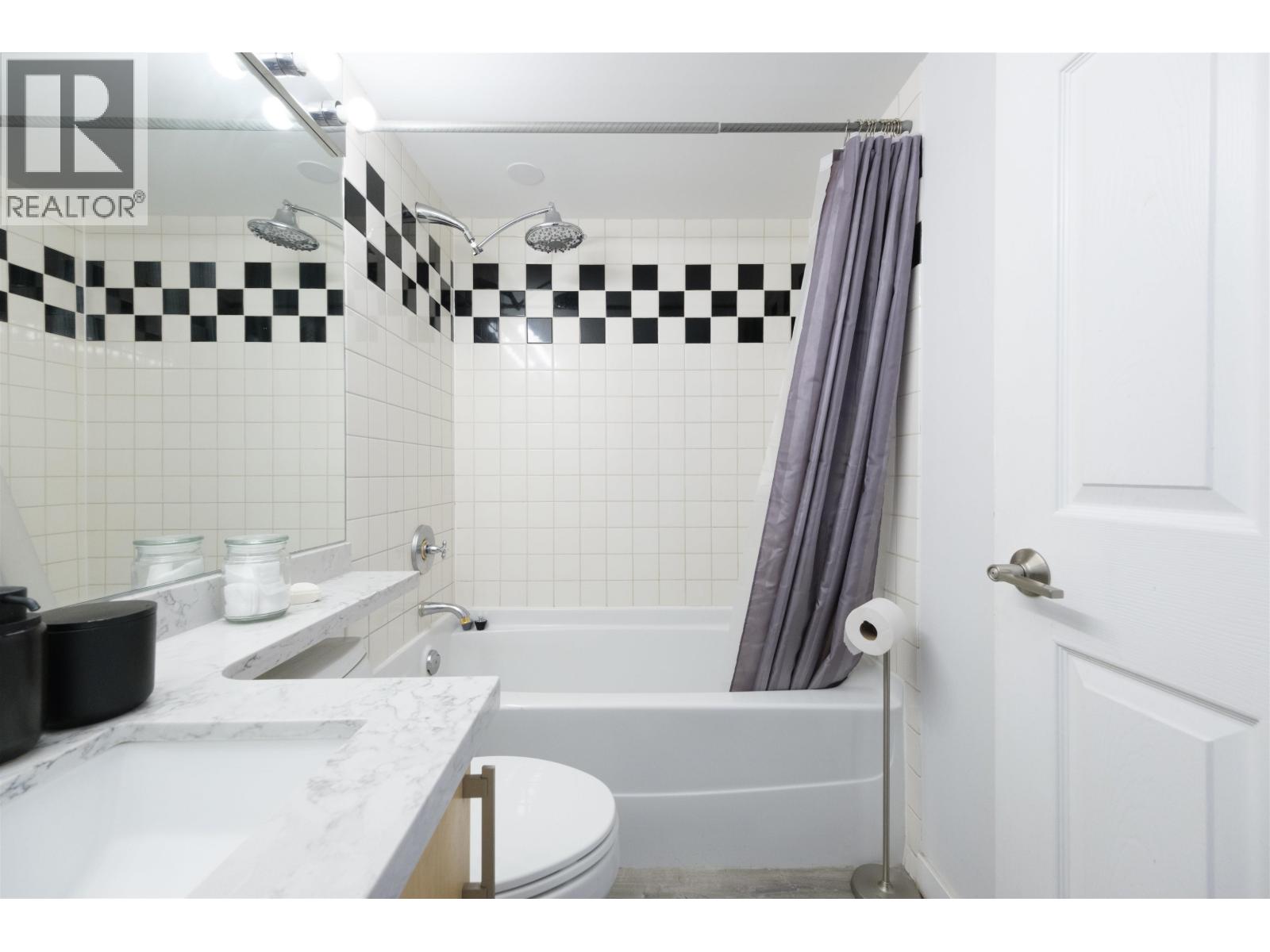 1703 63 KEEFER PLACE, Vancouver