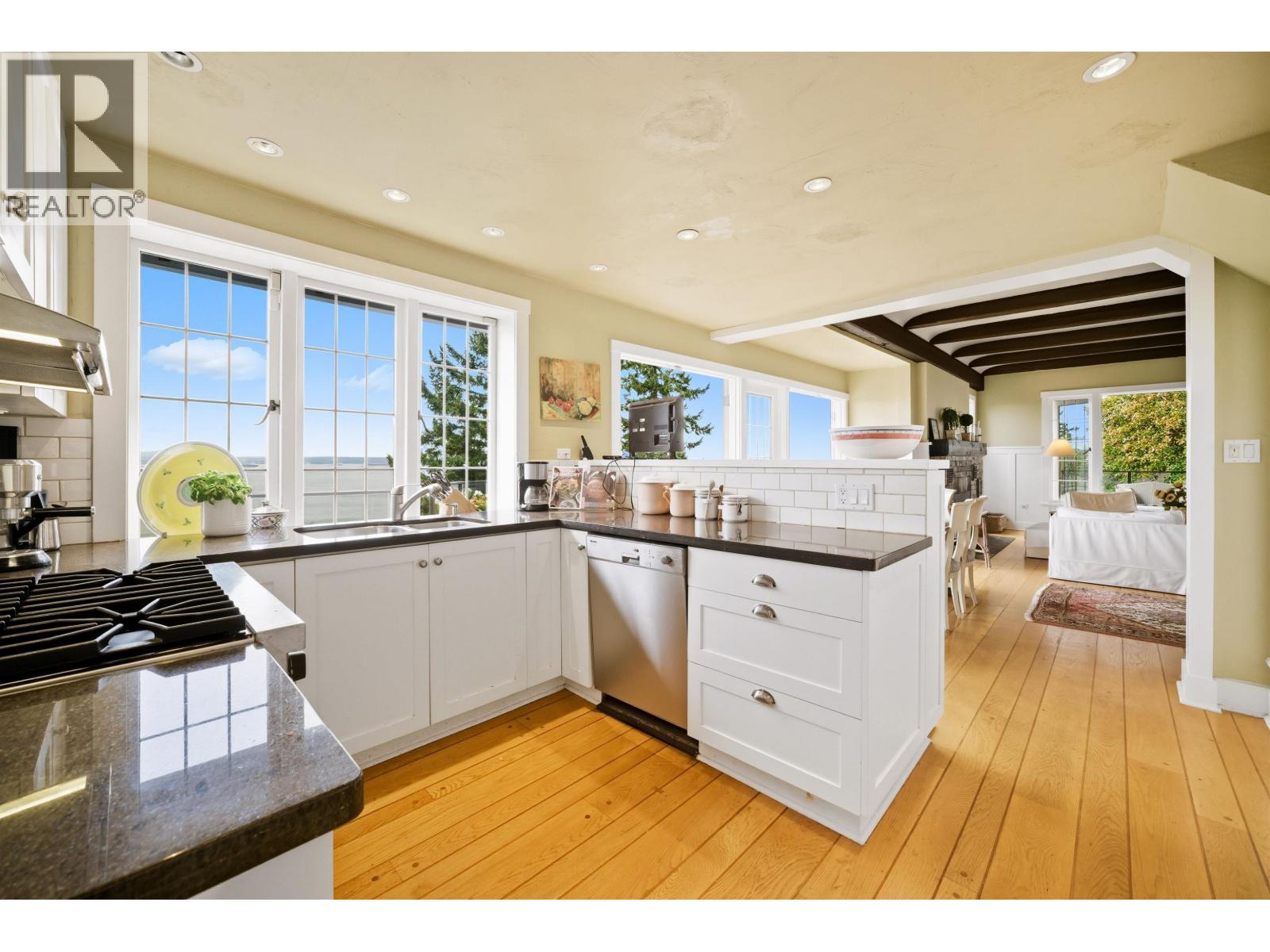 3654 CREERY AVENUE, West Vancouver