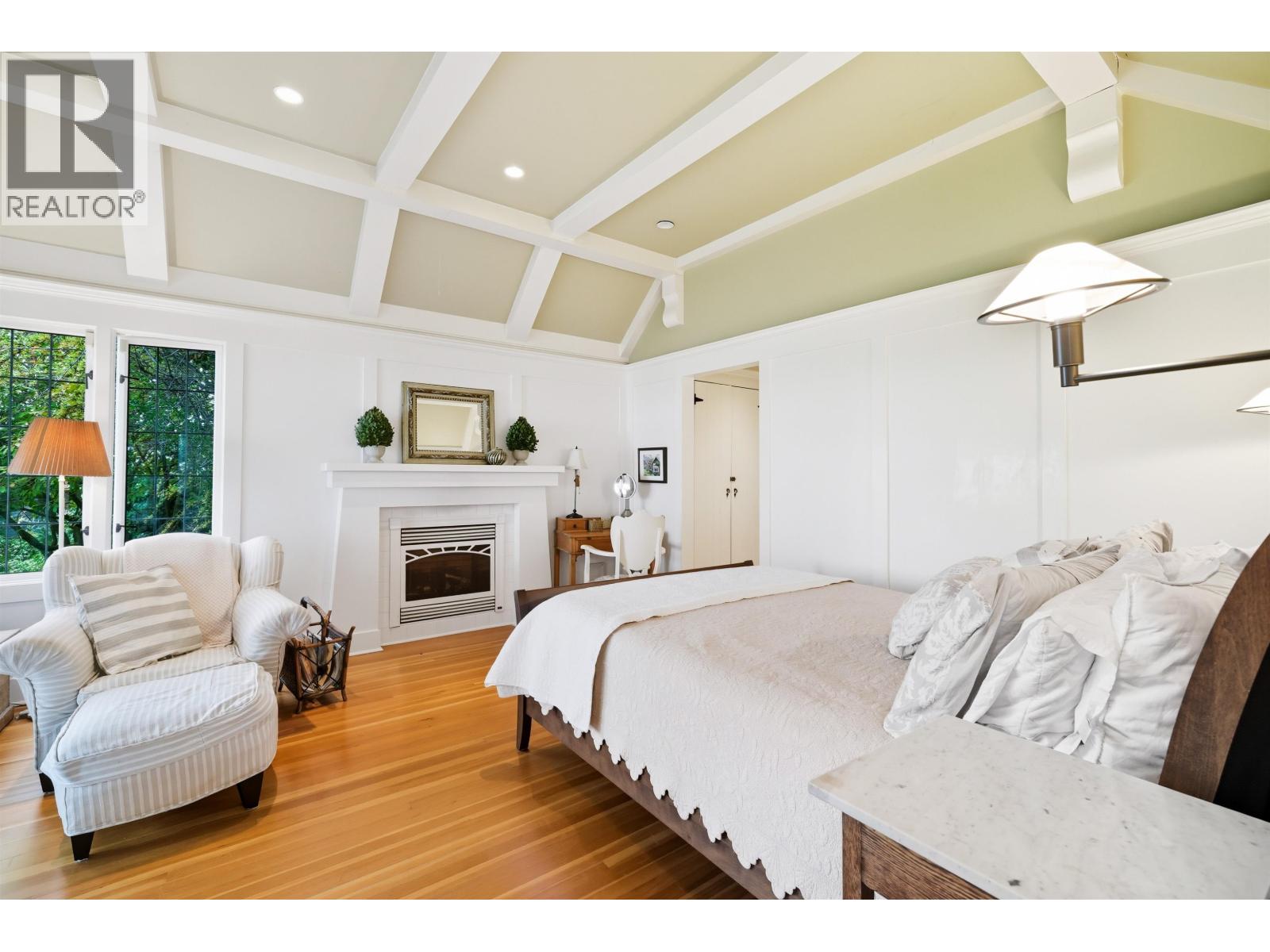 3654 CREERY AVENUE, West Vancouver