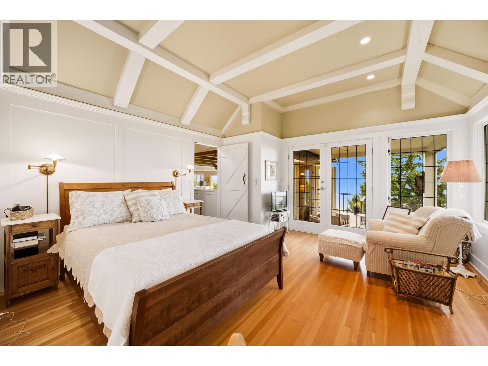 3654 CREERY AVENUE, West Vancouver