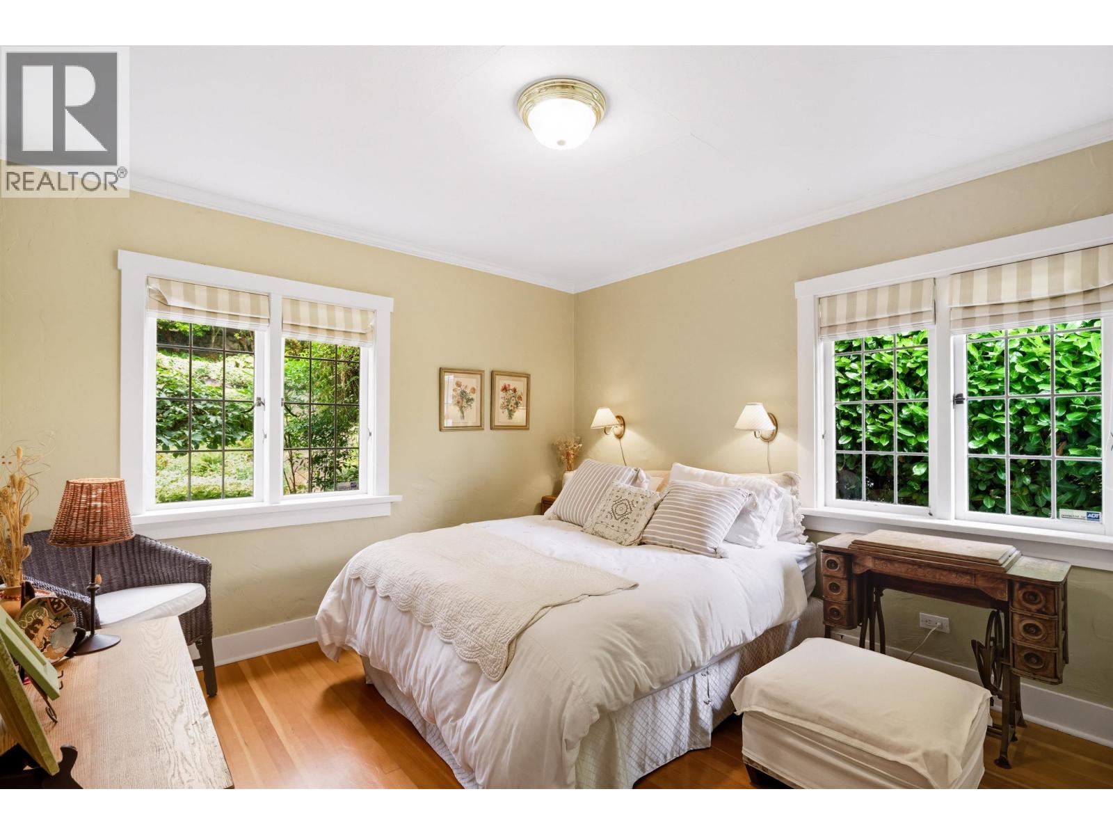 3654 CREERY AVENUE, West Vancouver