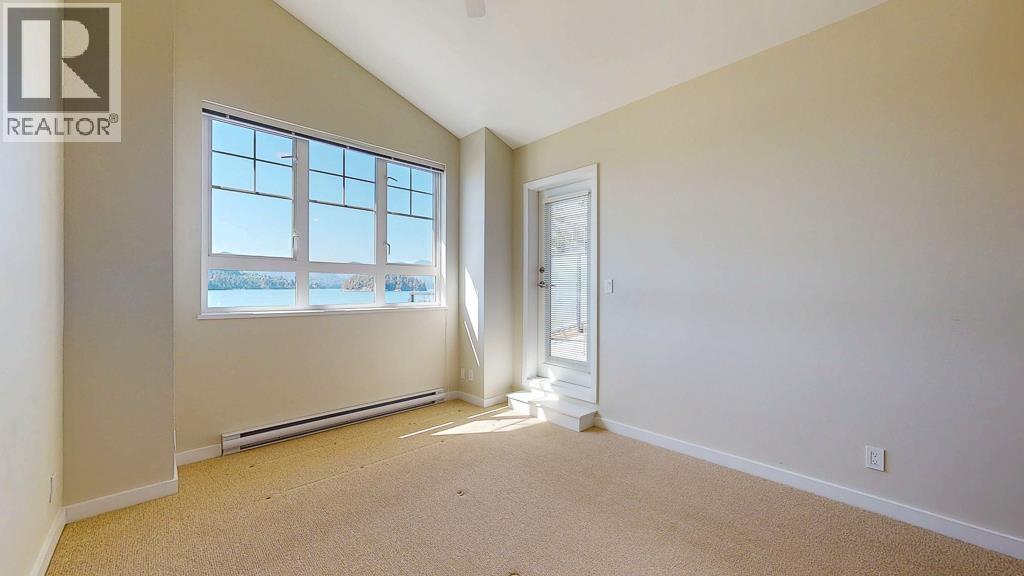 5993 BEACHGATE LANE, Sechelt