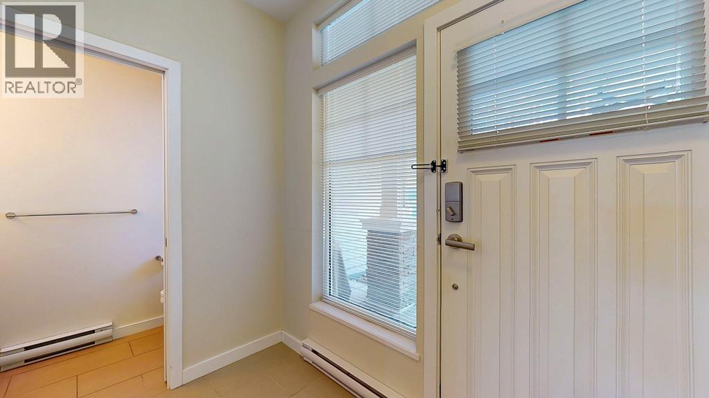 5993 BEACHGATE LANE, Sechelt