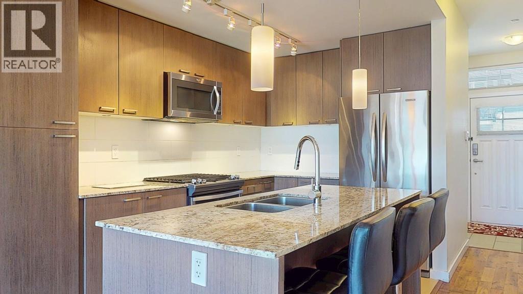 5993 BEACHGATE LANE, Sechelt