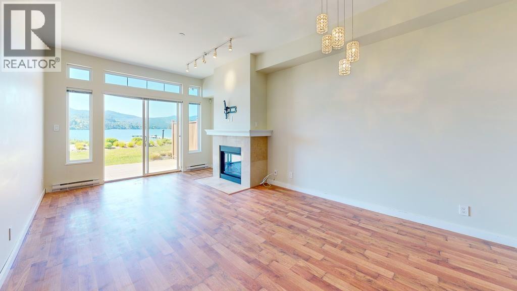 5993 BEACHGATE LANE, Sechelt